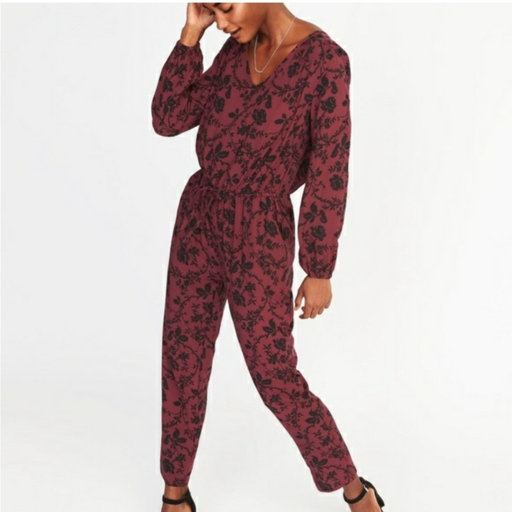 Old Navy women’s tie-waist floral jumpsuit